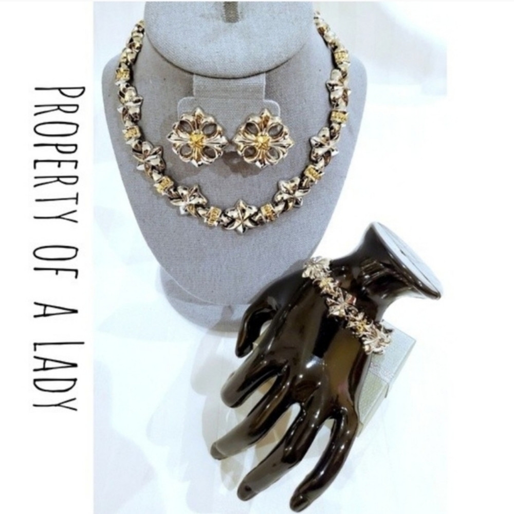 Vintage NEW Property of a Lady Jewelry SET Necklace Bracelet Earrings RARE